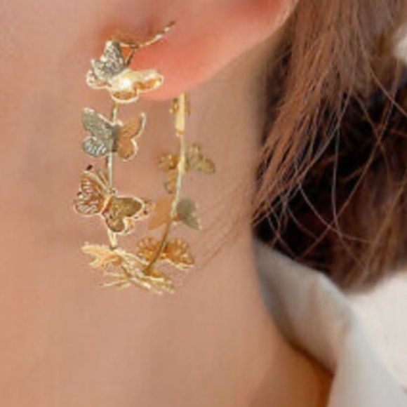 New 18k gold plated butterflies hoop necklace earrings - Picture 4 of 5